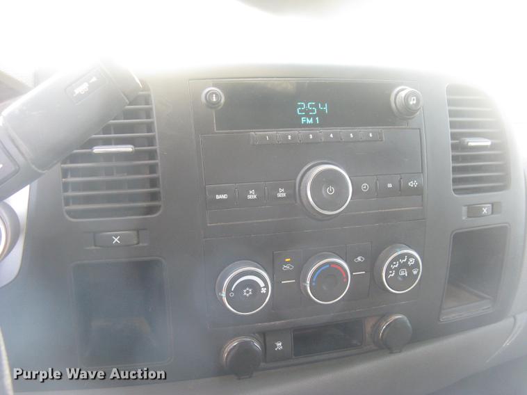 image for item DC2309 2011 GMC Sierra 2500HD Ext. Cab pickup truck