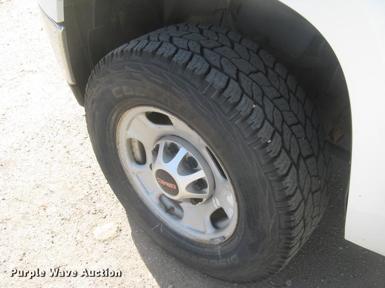 image for item DC2309 2011 GMC Sierra 2500HD Ext. Cab pickup truck