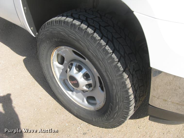 image for item DC2309 2011 GMC Sierra 2500HD Ext. Cab pickup truck