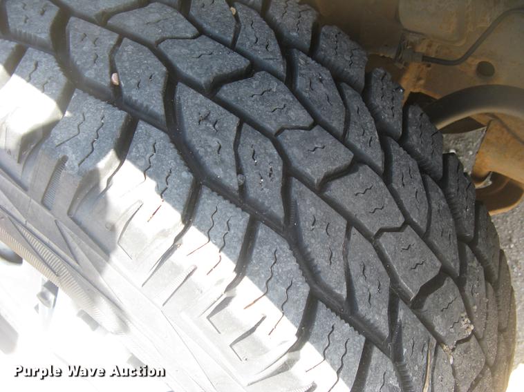 image for item DC2309 2011 GMC Sierra 2500HD Ext. Cab pickup truck