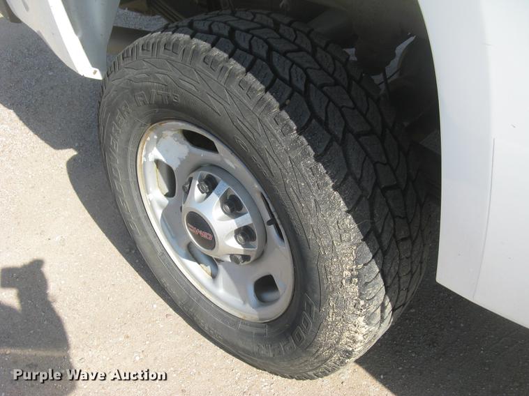 image for item DC2309 2011 GMC Sierra 2500HD Ext. Cab pickup truck