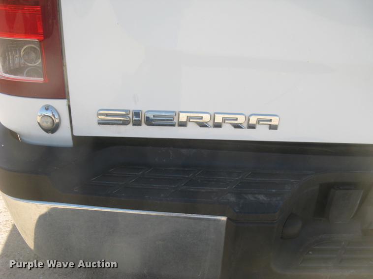 image for item DC2309 2011 GMC Sierra 2500HD Ext. Cab pickup truck