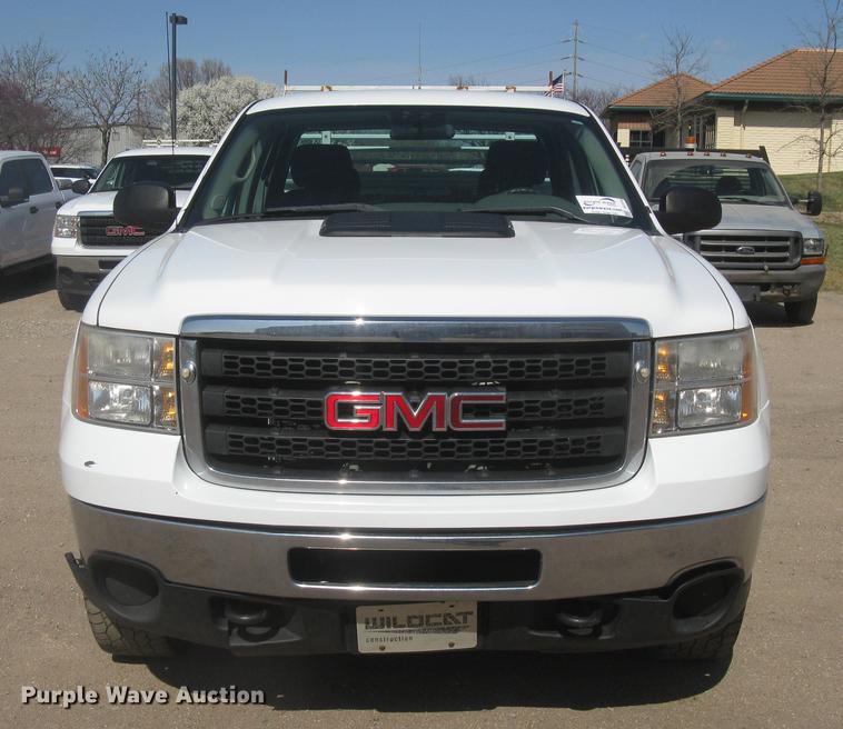 image for item DC2310 2011 GMC Sierra 2500HD Ext. Cab pickup truck