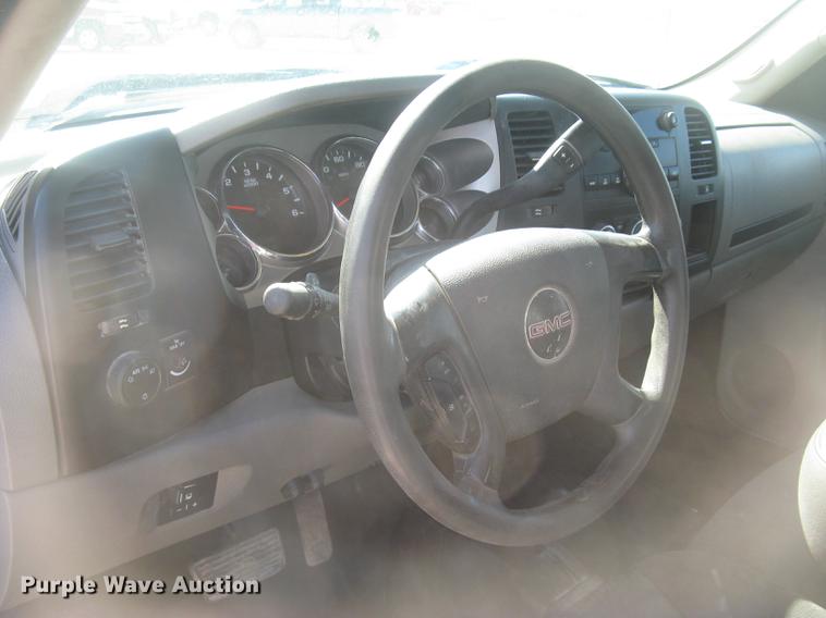 image for item DC2310 2011 GMC Sierra 2500HD Ext. Cab pickup truck