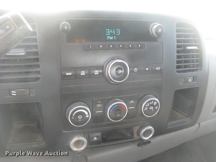 image for item DC2310 2011 GMC Sierra 2500HD Ext. Cab pickup truck