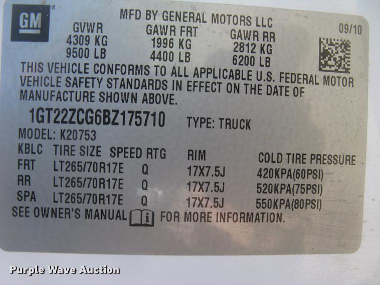 image for item DC2310 2011 GMC Sierra 2500HD Ext. Cab pickup truck