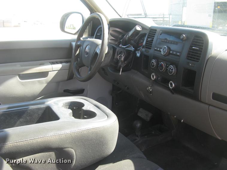 image for item DC2310 2011 GMC Sierra 2500HD Ext. Cab pickup truck