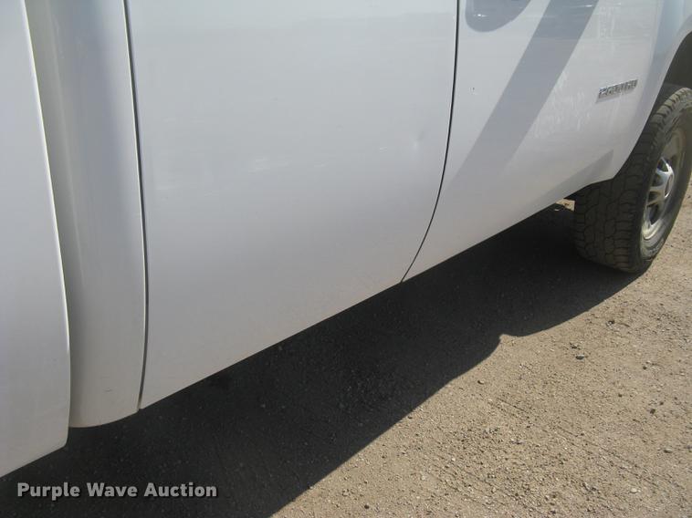 image for item DC2310 2011 GMC Sierra 2500HD Ext. Cab pickup truck