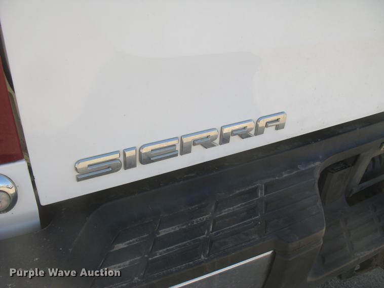image for item DC2310 2011 GMC Sierra 2500HD Ext. Cab pickup truck