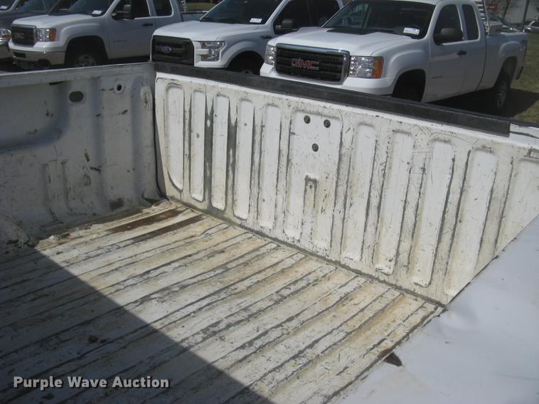 image for item DC2310 2011 GMC Sierra 2500HD Ext. Cab pickup truck