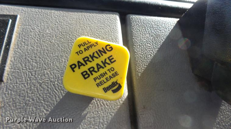 image for item DC3033 1994 Freightliner FL70 semi truck