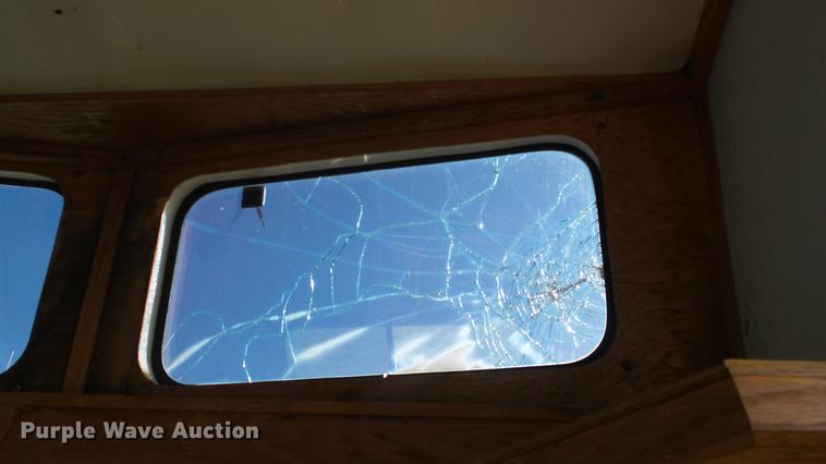 image for item DC3033 1994 Freightliner FL70 semi truck