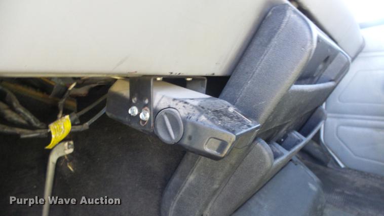 image for item DC3033 1994 Freightliner FL70 semi truck