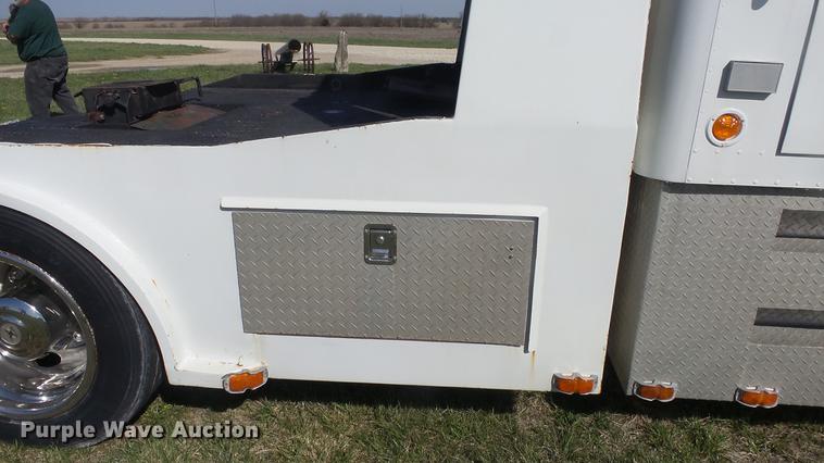 image for item DC3033 1994 Freightliner FL70 semi truck