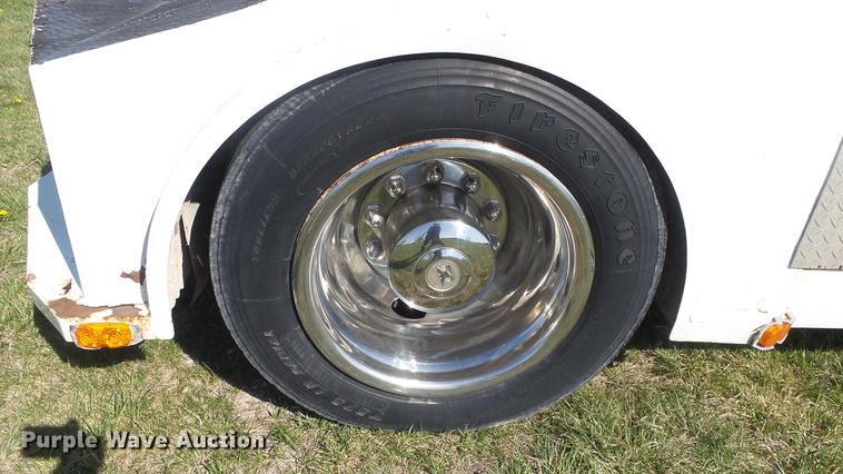 image for item DC3033 1994 Freightliner FL70 semi truck