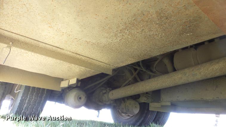 image for item DC3033 1994 Freightliner FL70 semi truck