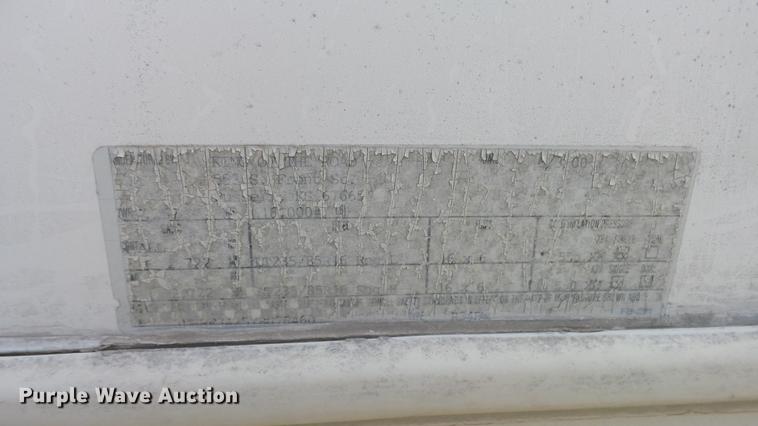 image for item DC3051 2000 Royalite R34BW camper