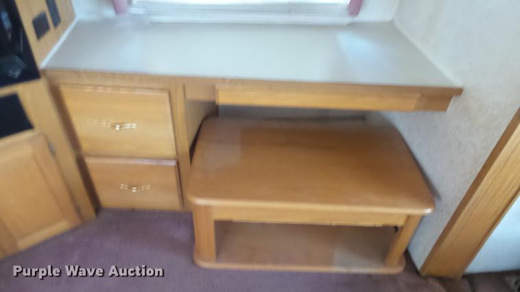 image for item DC3051 2000 Royalite R34BW camper