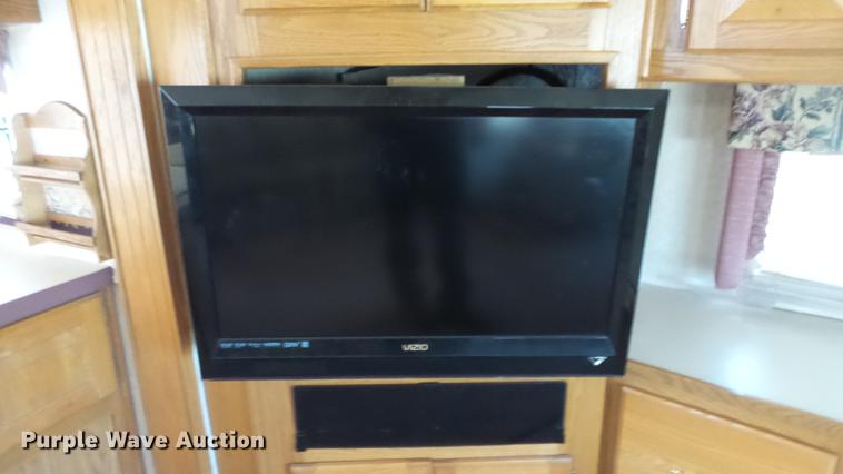 image for item DC3051 2000 Royalite R34BW camper