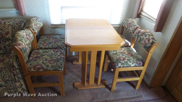 image for item DC3051 2000 Royalite R34BW camper