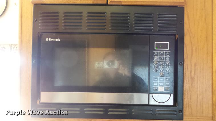 image for item DC3051 2000 Royalite R34BW camper