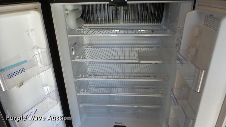 image for item DC3051 2000 Royalite R34BW camper