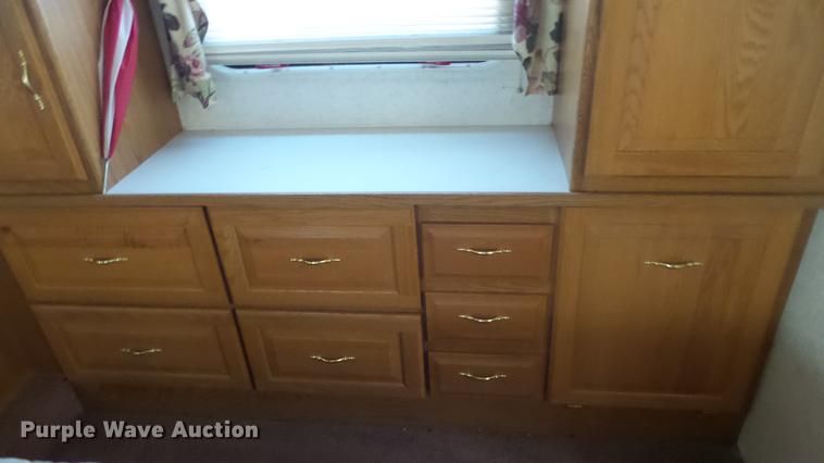 image for item DC3051 2000 Royalite R34BW camper