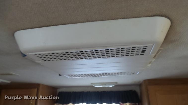 image for item DC3051 2000 Royalite R34BW camper