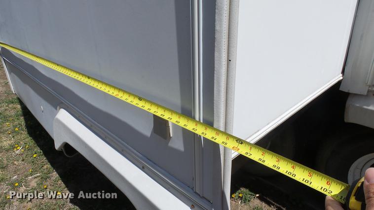 image for item DC3051 2000 Royalite R34BW camper