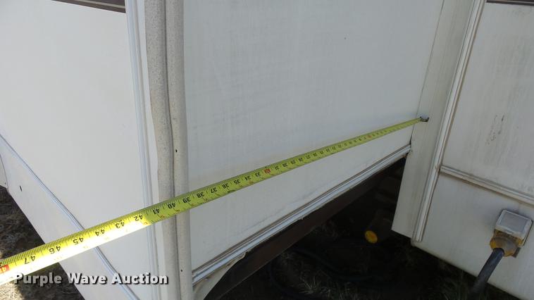 image for item DC3051 2000 Royalite R34BW camper