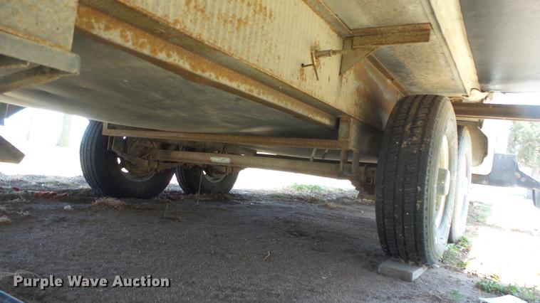 image for item DC3051 2000 Royalite R34BW camper