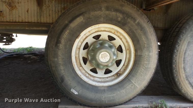 image for item DC3051 2000 Royalite R34BW camper