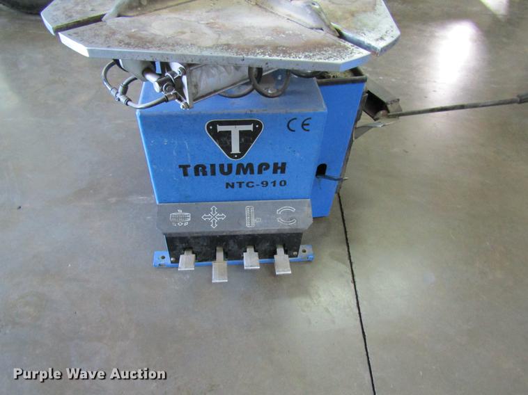 image for item DC4282 Triumph NTC-910 tire machine