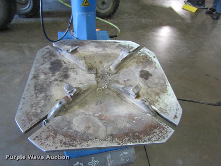 image for item DC4282 Triumph NTC-910 tire machine