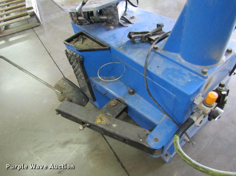 image for item DC4282 Triumph NTC-910 tire machine