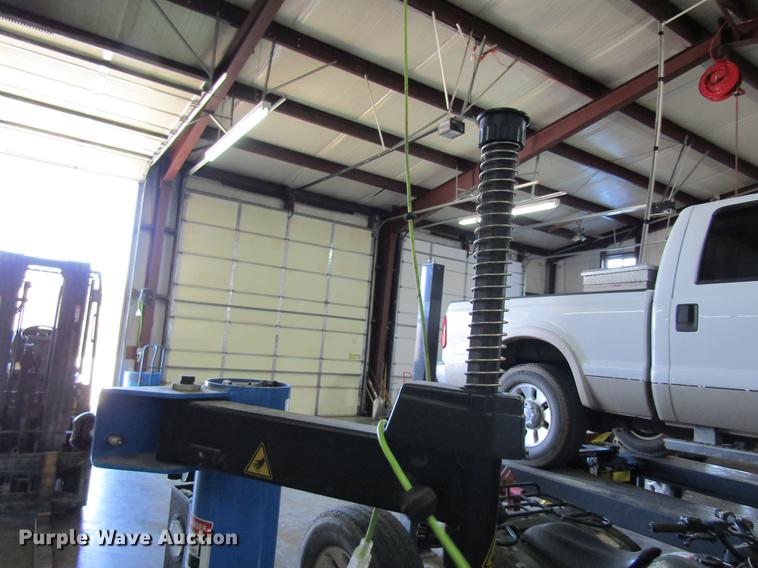 image for item DC4282 Triumph NTC-910 tire machine