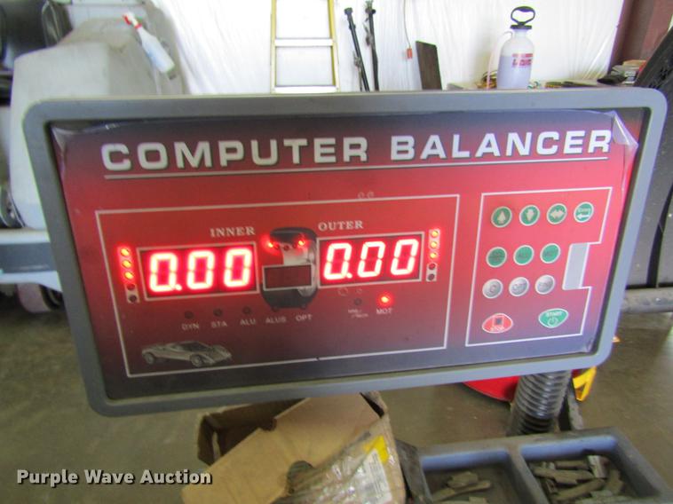 image for item DC4283 Triumph NTB-550 tire balancer