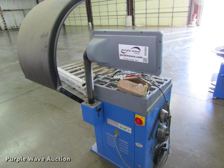 image for item DC4283 Triumph NTB-550 tire balancer