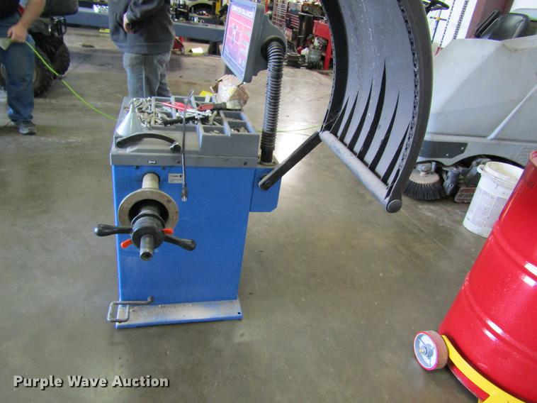 image for item DC4283 Triumph NTB-550 tire balancer