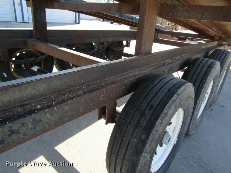image for item DC4284 2002 Kaufman car carrier trailer