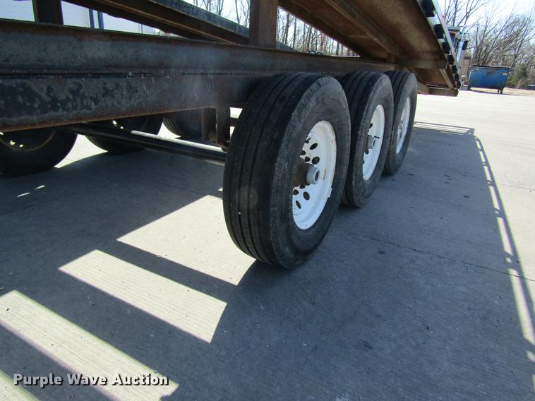 image for item DC4284 2002 Kaufman car carrier trailer