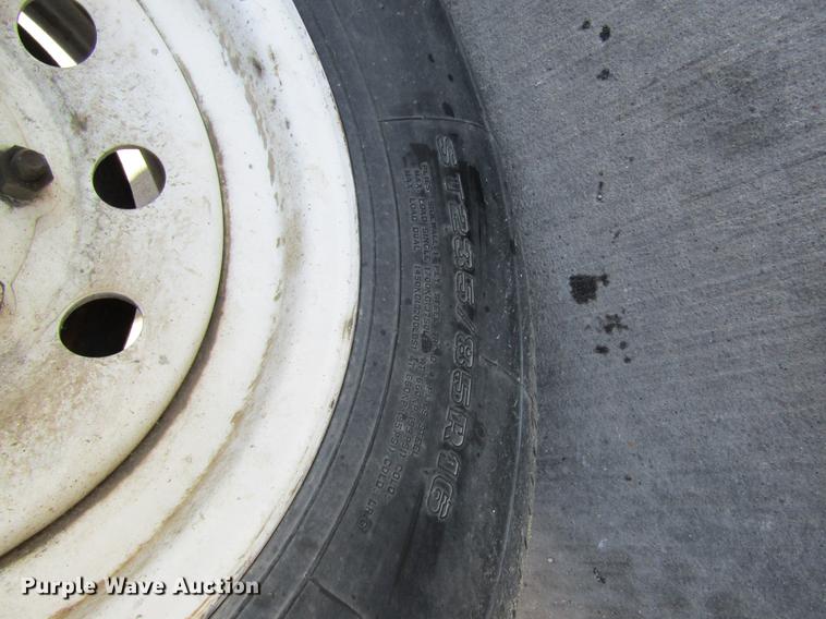 image for item DC4284 2002 Kaufman car carrier trailer