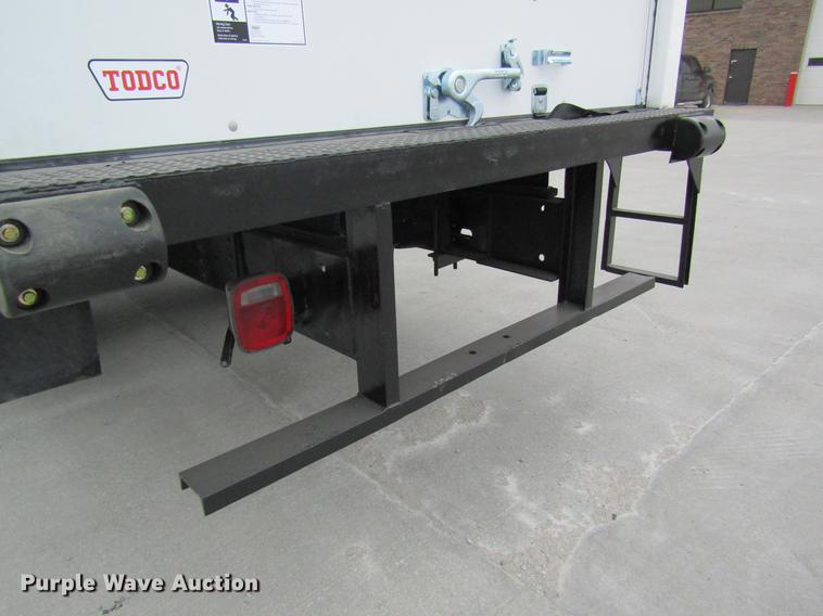 image for item DC4289 1998 Chevrolet C7500 box truck