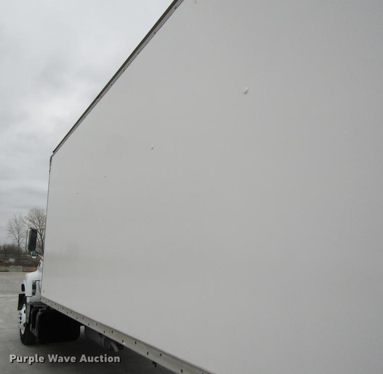 image for item DC4289 1998 Chevrolet C7500 box truck