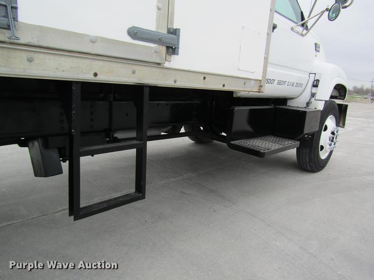 image for item DC4289 1998 Chevrolet C7500 box truck