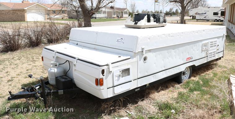 image for item DC7600 2002 Coleman Fairlake camper