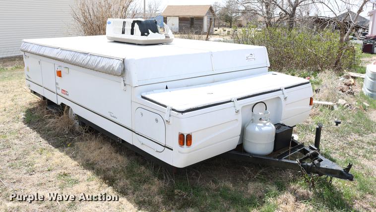 image for item DC7600 2002 Coleman Fairlake camper