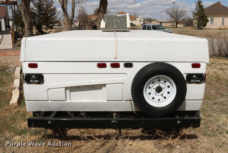 image for item DC7600 2002 Coleman Fairlake camper