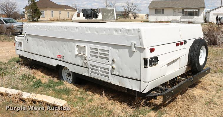 image for item DC7600 2002 Coleman Fairlake camper