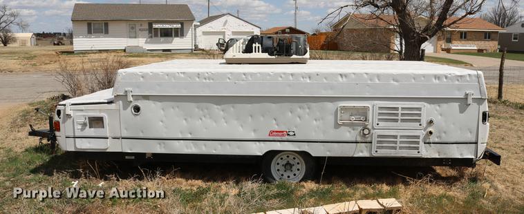 image for item DC7600 2002 Coleman Fairlake camper